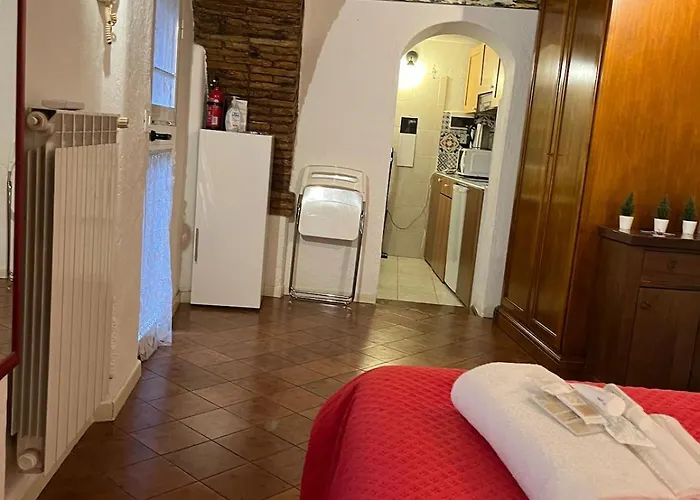 Arco Acetari - The Middle Ages In The Heart Of